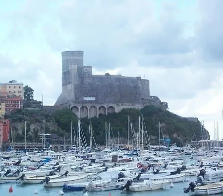 La Baia Di Pensión 3*