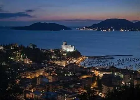 Gæstehus La Baia Di Lerici