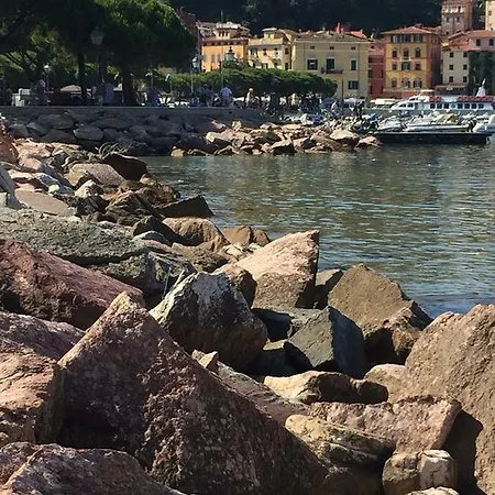 La Baia Di Pensión 3*