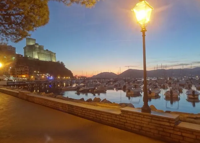 Gæstehus La Baia Di Lerici